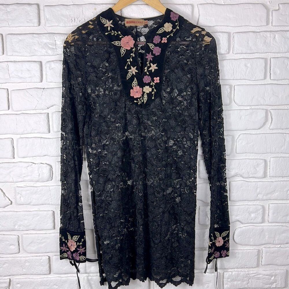 Bisou Bisou lace embroidered dress size medium